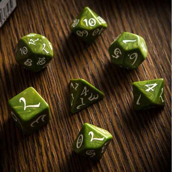 Q-Workshop - Classic RPG Olive and white Dice Set (7)