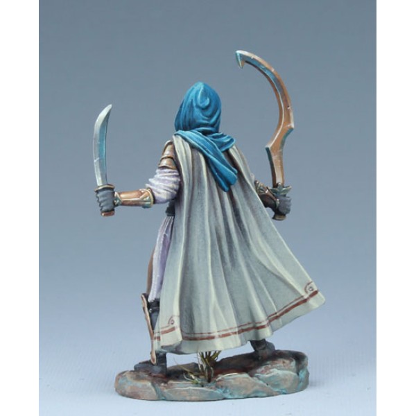 Dark Sword Miniatures - Visions in Fantasy - Female Eastern Warrior - Dual Wield