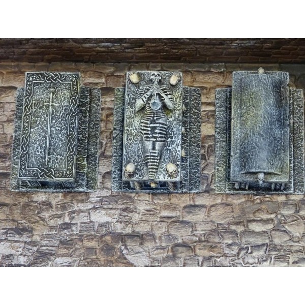 Ziterdes - Sarcophagus with Skull and grave plate