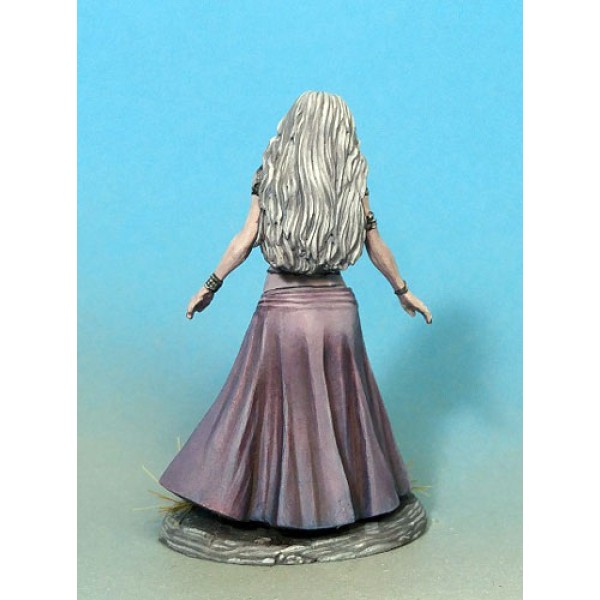 Dark Sword Miniatures - Elmore Masterworks - Female Vampire