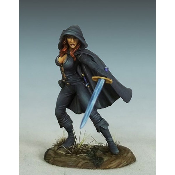 Dark Sword Miniatures - Easley Masterworks - Female Assassin