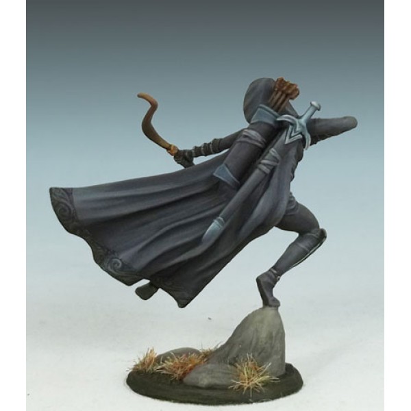 Dark Sword Miniatures - Visions in Fantasy - Female Rogue with Bow