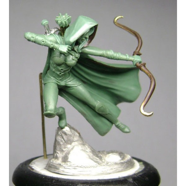 Dark Sword Miniatures - Visions in Fantasy - Female Rogue with Bow