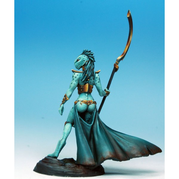 Dark Sword Miniatures - Visions in Fantasy - Female Dragonkin Mage