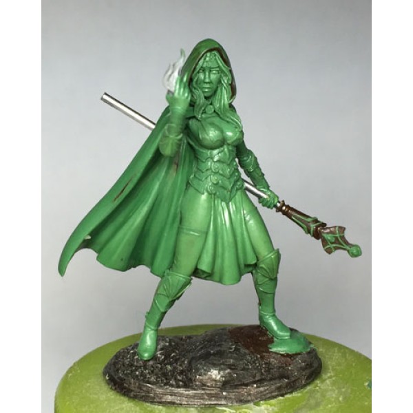 Dark Sword Miniatures - Visions in Fantasy - Female Mage w/ Staff II