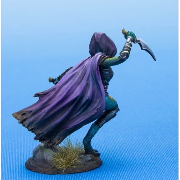Dark Sword Miniatures - Visions in Fantasy - Female Dragonkin Rogue - Dual Wield