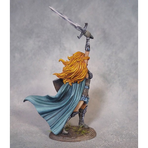 Dark Sword Miniatures - Visions in Fantasy - Female Warrior w/ Sword & Shield