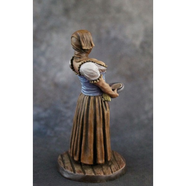 Dark Sword Miniatures - Visions in Fantasy - Inn Keeper's Wife