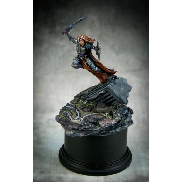 Dark Sword Miniatures - Visions in Fantasy - Female Paladin w/ Morning Star / Sword Options