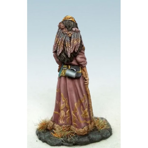 Dark Sword Miniatures - Elmore Masterworks - Female Shaman