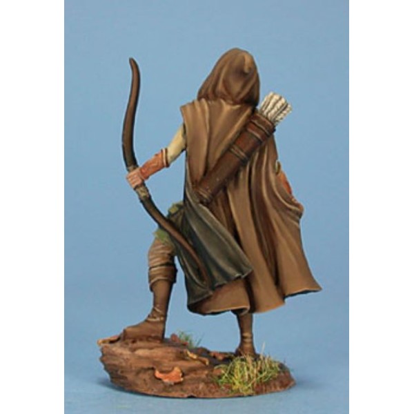 Dark Sword Miniatures - Easley Masterworks - Female Ranger