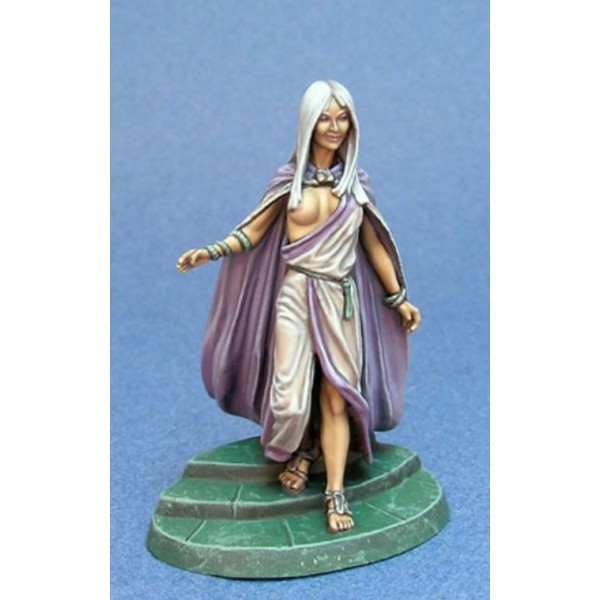 Dark Sword Miniatures - George R. R. Martin Masterworks - Daenerys in Traditional Garb