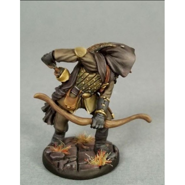 Dark Sword Miniatures - Visions in Fantasy - Male Thief/Ranger w/ Bow