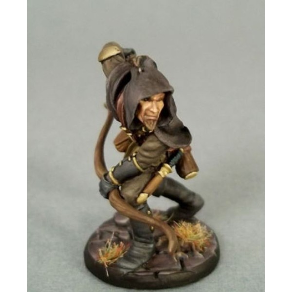 Dark Sword Miniatures - Visions in Fantasy - Male Thief/Ranger w/ Bow