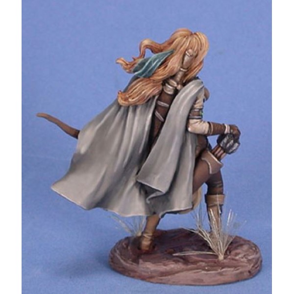 Dark Sword Miniatures - Visions in Fantasy - Female Blind Warrior