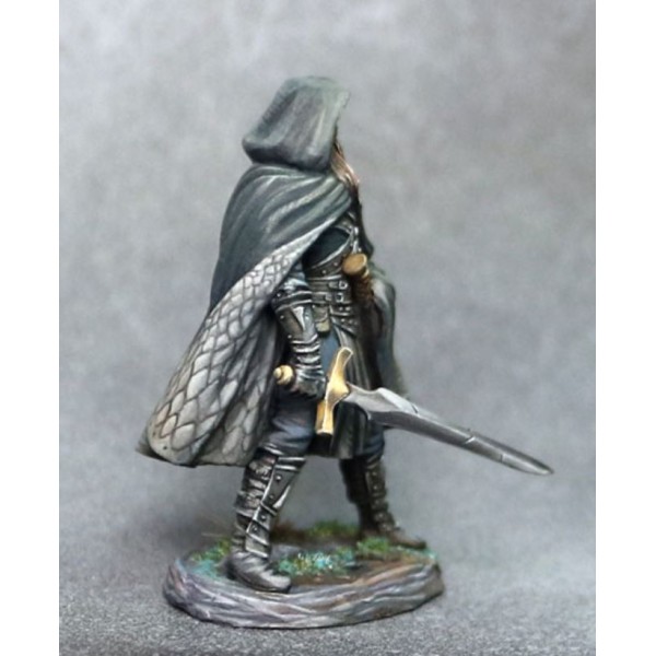 Dark Sword Miniatures - Visions in Fantasy - Male Rogue w/ Long Sword