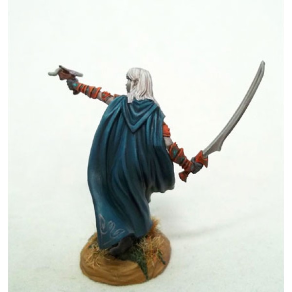 Dark Sword Miniatures - Visions in Fantasy - Female Dark Elf w/ Crossbow