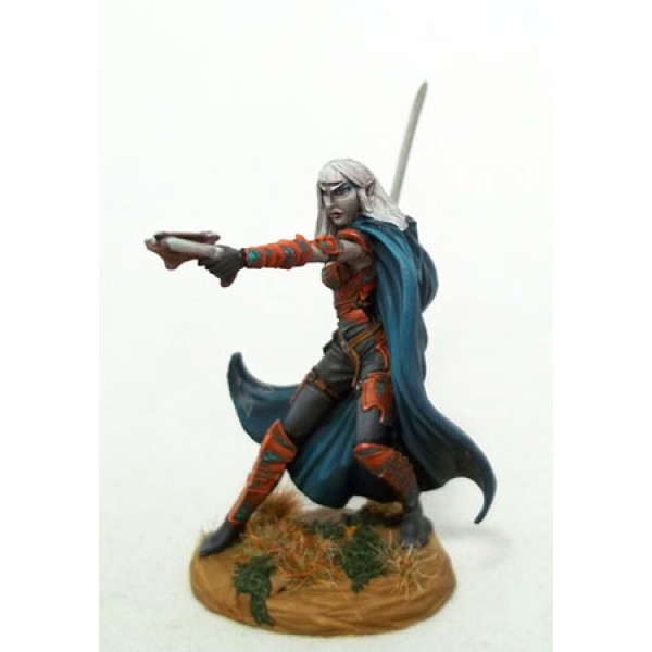 Dark Sword Miniatures - Visions in Fantasy - Female Dark Elf w/ Crossbow