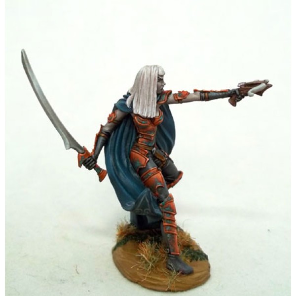 Dark Sword Miniatures - Visions in Fantasy - Female Dark Elf w/ Crossbow