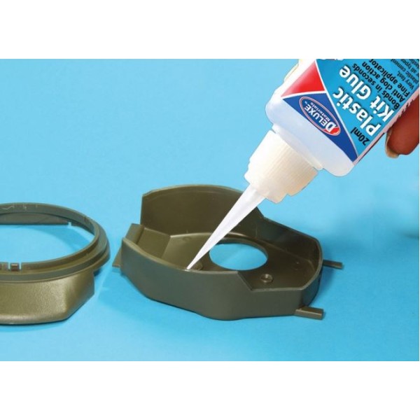 Deluxe Materials - Plastic Kit Glue