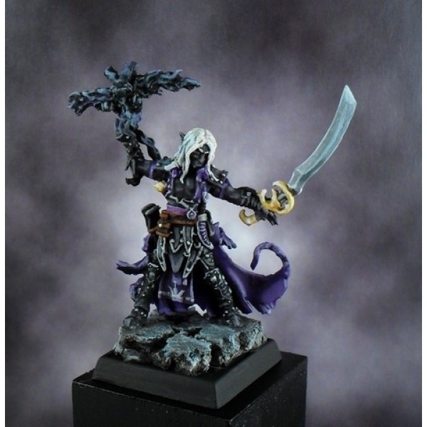 Reaper - Pathfinder Miniatures: Seltyiel Iconic Eldritch Knight